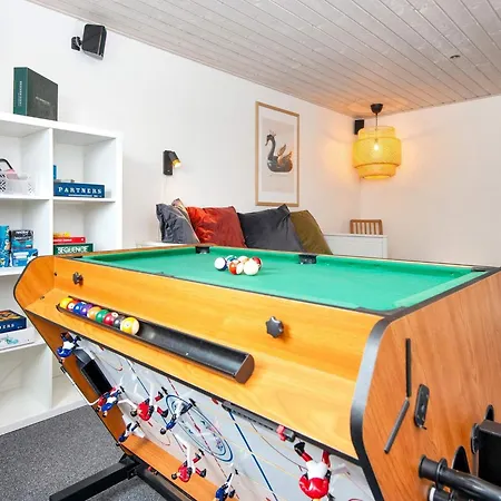 5 Star In Vinderup-by Traum *