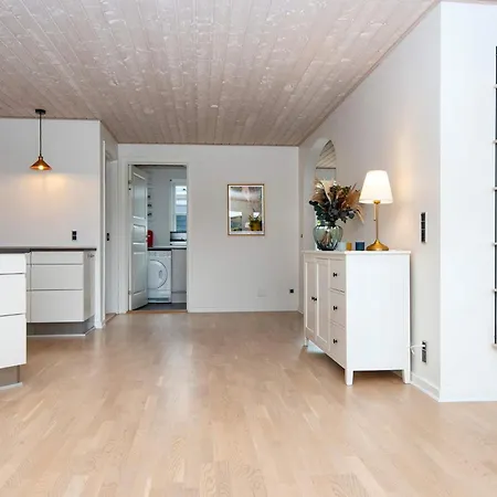 5 Star In Vinderup-by Traum *