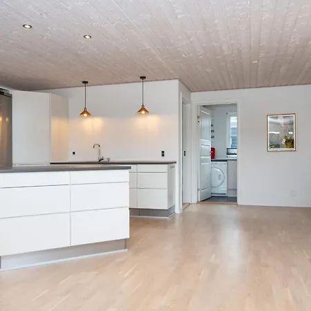 5 Star In Vinderup-by Traum *